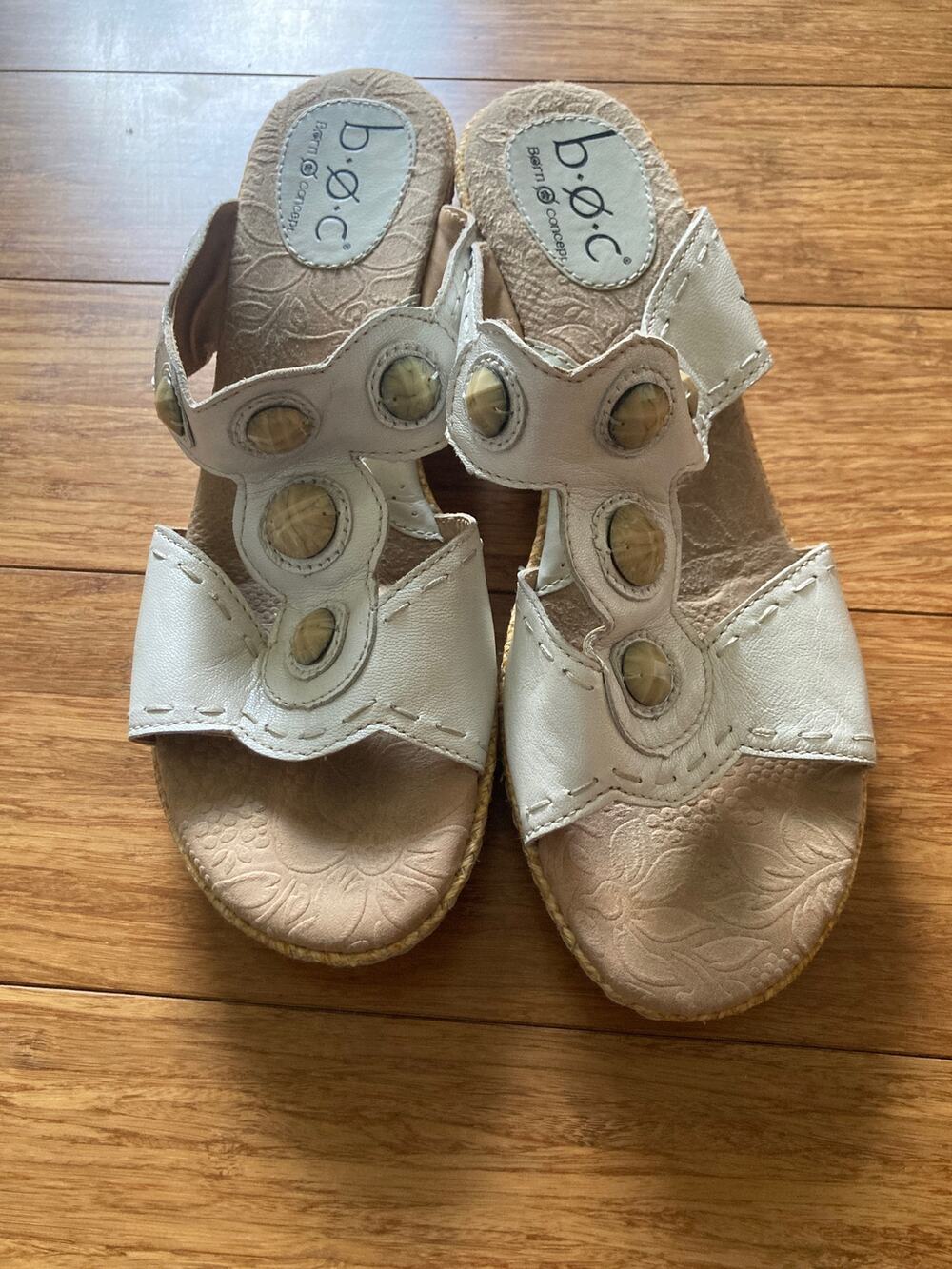 B.O.C. White Leqther Sandals, Size 9